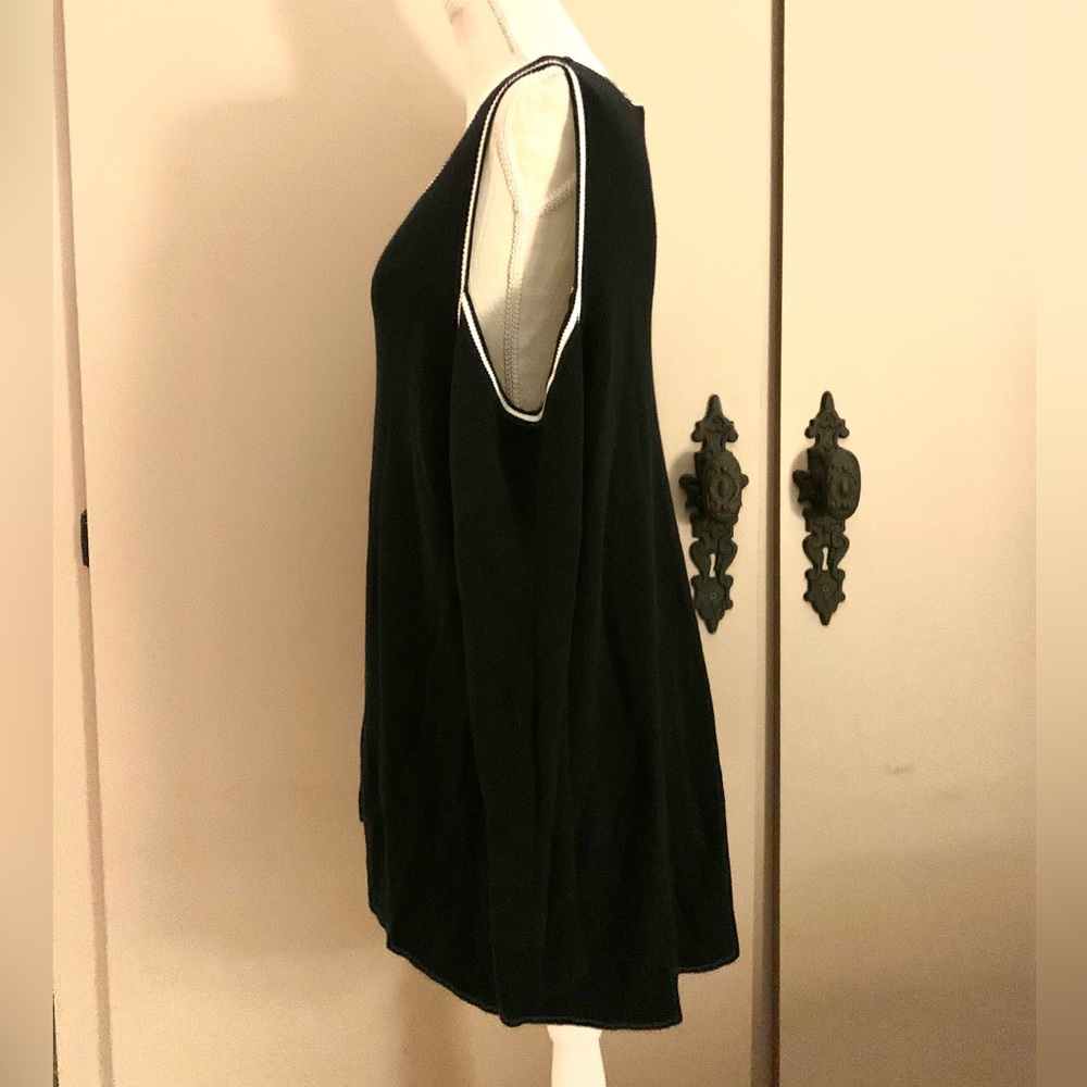 Crown & Ivy Black Cold Shoulder Sweater with White Trim. - Picture 4 of 5